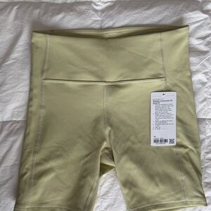 NWT Lululemon Ribbed Contoured HR Short 8" Size 10 Butter Dew Green Womens